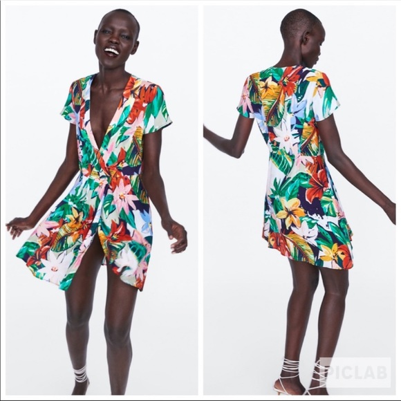 Zara Floral Print Dress - European Summer Vacation - Picture 4 of 12